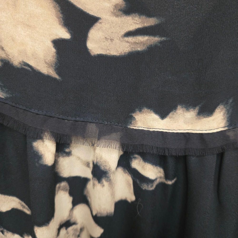 Simply Vera Vera Wang Navy Floral Print Tunic Blouse Top Women's Size Medium - Picture 6 of 9